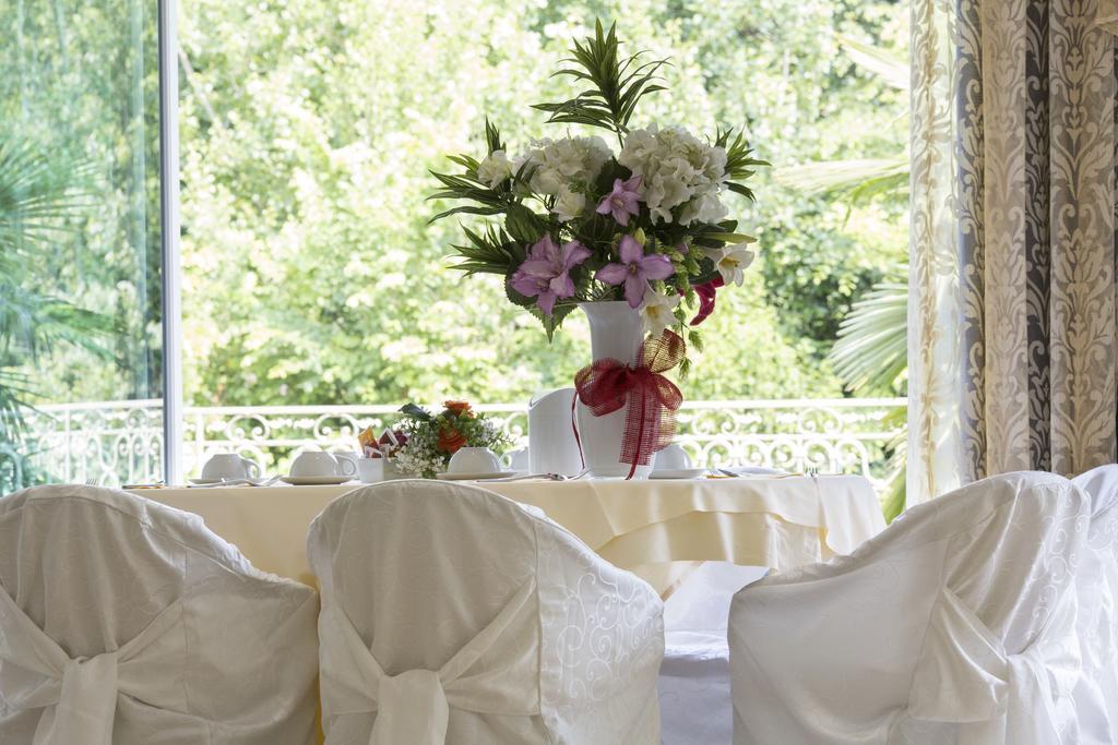 Relais Du Lac เดเซนซาโนเดลการ์ดา ภายนอก รูปภาพ